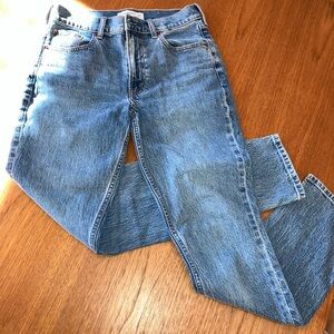 A&F Modern skinny jeans high rise